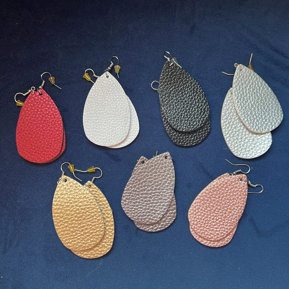 Pebbled Leather Earrings 7 pairs!